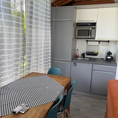 Ilk 3 Apartment